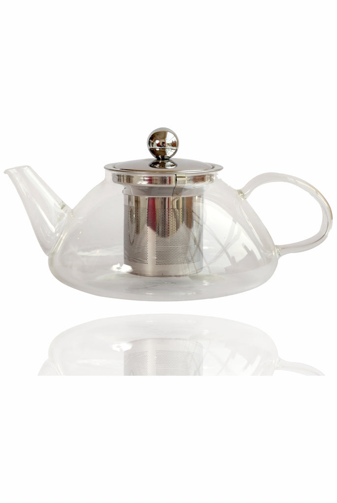 An elegantly crafted teapot made in high quality borosilicate glass  Simply add the tea leaves to the Stainless Steel Infuser inside the teapot and pour boiling hot water on top of the leaves and cover with a lid  The transparent glass will allow you to watch the tea leaves dance and swim as the water change colour as the tea leaves brew